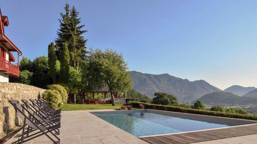 Le Chalet Des Pyrenees St Savin Saint-Savin  Exteriér fotografie