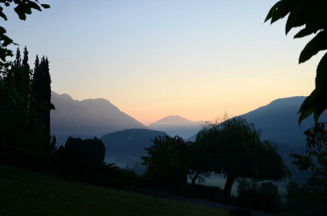 Le Chalet Des Pyrenees St Savin Saint-Savin  Exteriér fotografie